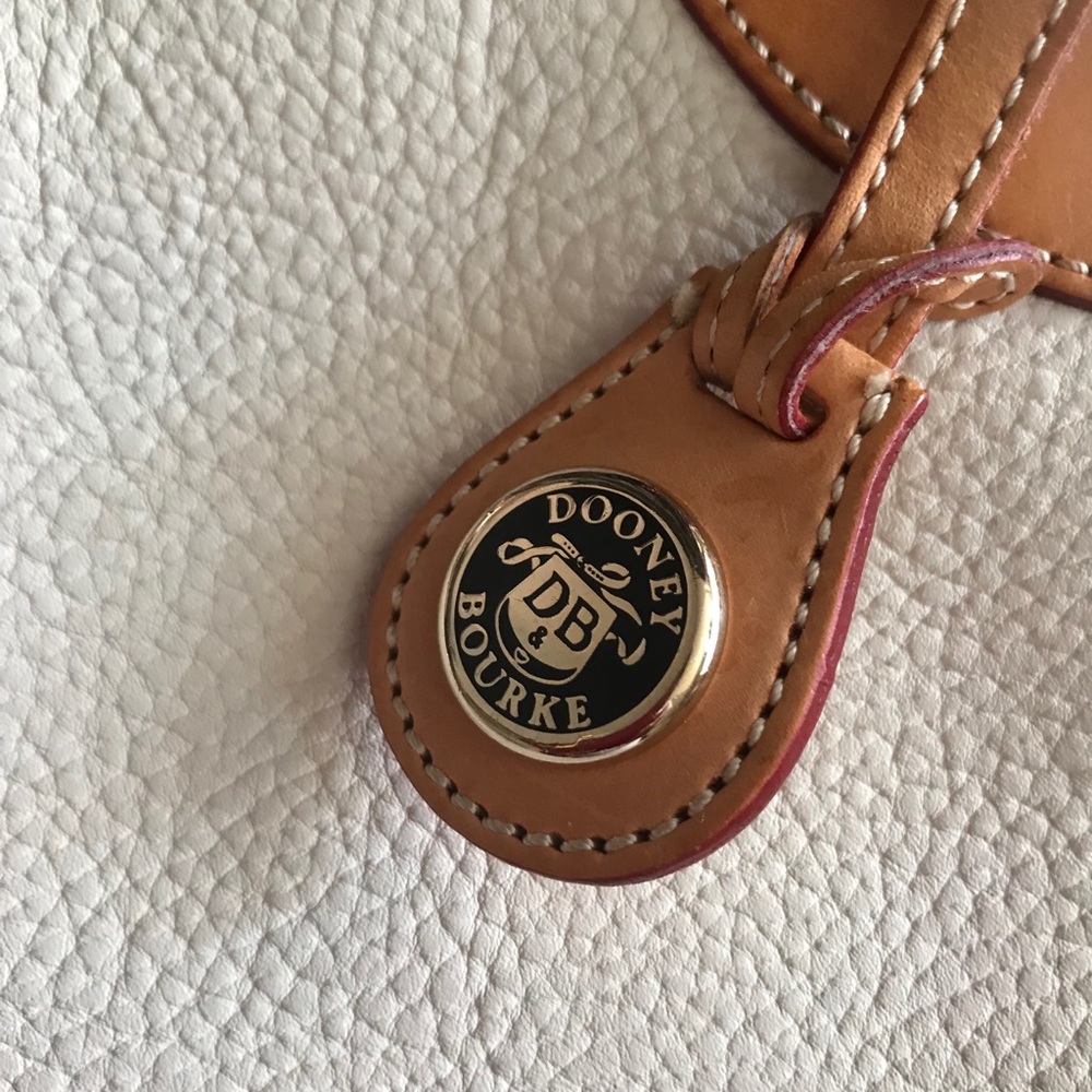 ⭐️Dooney & Bourke O-ring Slouch - Picture 5 of 8